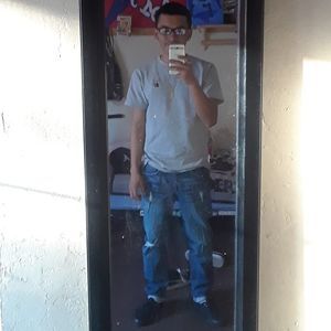 Meet your Posher, Leonel